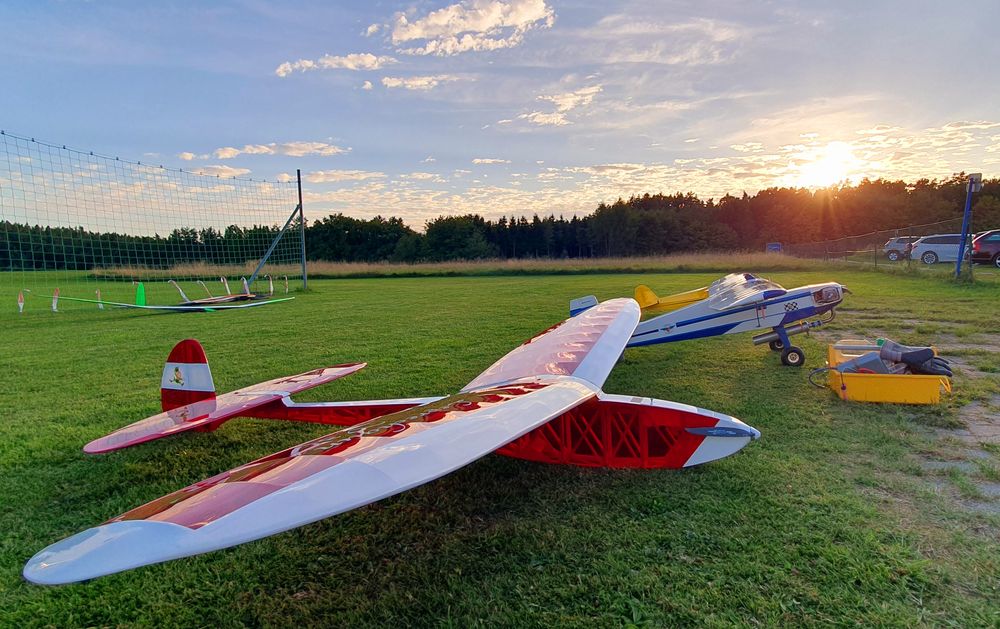 Herbstfest am Modellflugplatz Herbstfest am Modellflugplatz
