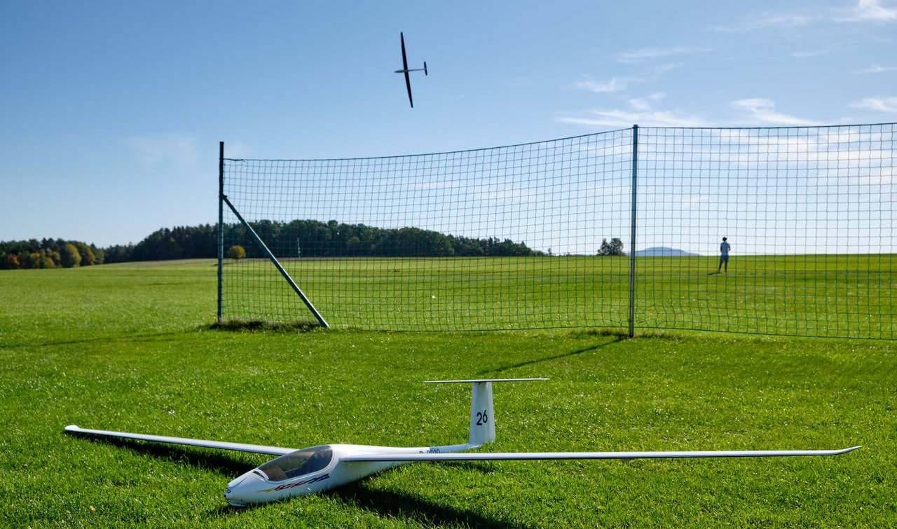 Modellflug beim Modellfliegerclub Nürnberger Land Modellflug beim Modellfliegerclub Nürnberger Land